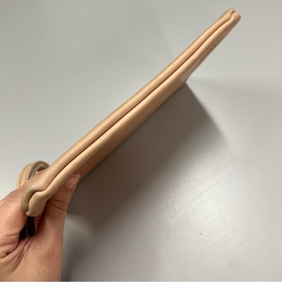 Carry 117 Ayni Leather Wristlet - Picture 9 of 9